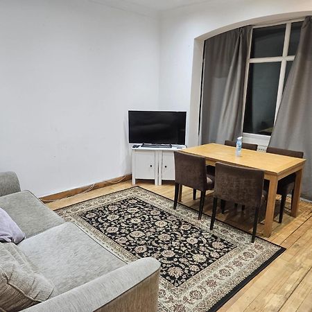 2 Bedroom Flat - Travel Direct To Heathrow/Central London Exterior foto