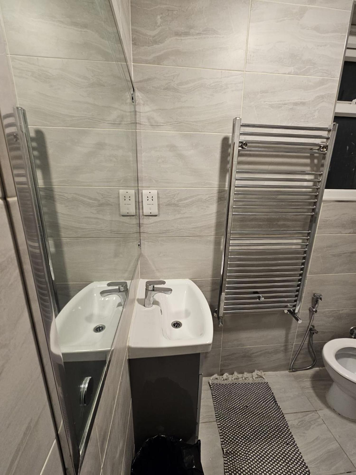 2 Bedroom Flat - Travel Direct To Heathrow/Central London Exterior foto