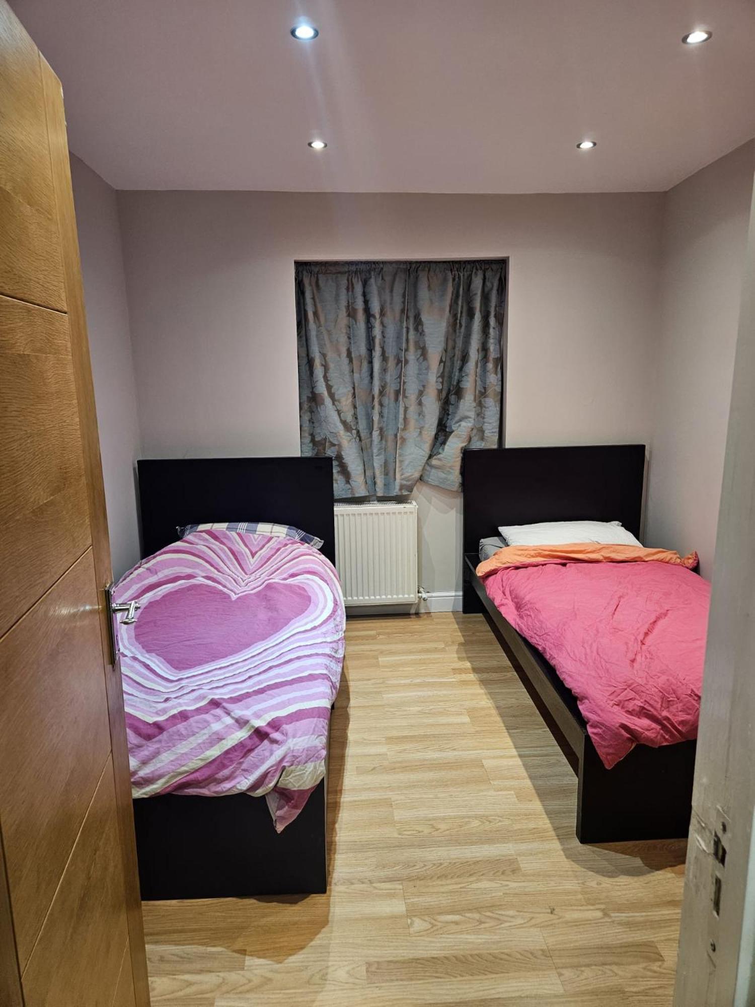 2 Bedroom Flat - Travel Direct To Heathrow/Central London Exterior foto